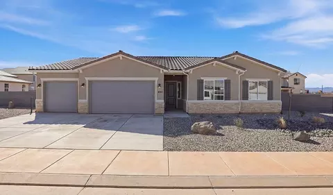 Exterior - 402 E Bramish Place Dr, Washington, UT 84780 photo 7 of 7