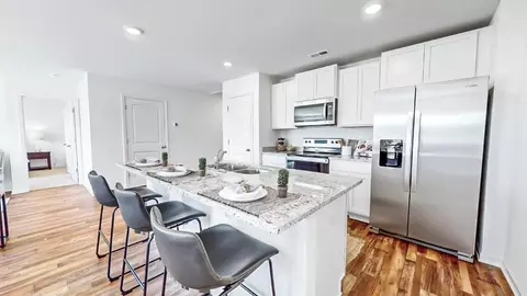 Kitchen - 209 Koslin Loop, Calera, AL 35040 photo 1 of 2