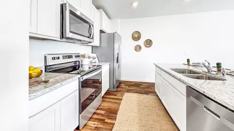Kitchen - 209 Koslin Loop, Calera, AL 35040 photo 2 of 2