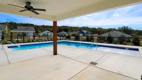Exterior - 209 Koslin Loop, Calera, AL 35040 photo 5 of 6
