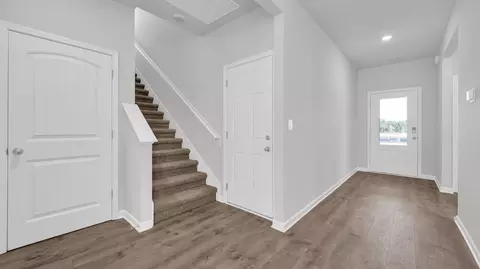 Entry Way - 48 Kings Gate Cv, Jackson, TN 38305 photo 1 of 2