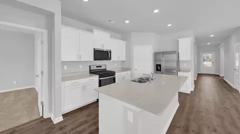Kitchen - 48 Kings Gate Cv, Jackson, TN 38305 photo 1 of 14