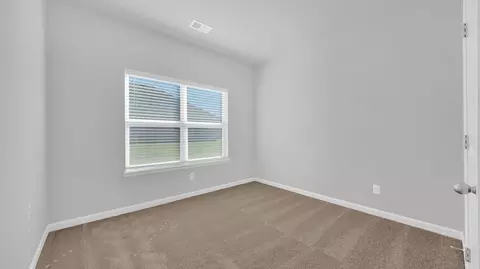 Bedroom - 48 Kings Gate Cv, Jackson, TN 38305 photo 2 of 8