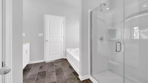 Bath - 48 Kings Gate Cv, Jackson, TN 38305 photo 3 of 8