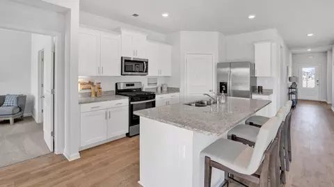Kitchen - 48 Kings Gate Cv, Jackson, TN 38305 photo 9 of 14