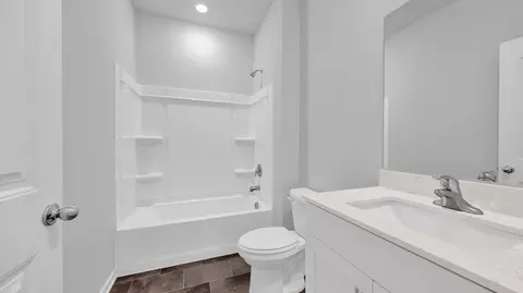 Bath - 48 Kings Gate Cv, Jackson, TN 38305 photo 5 of 8