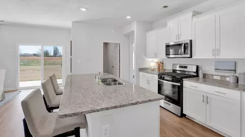 Kitchen - 48 Kings Gate Cv, Jackson, TN 38305 photo 12 of 14