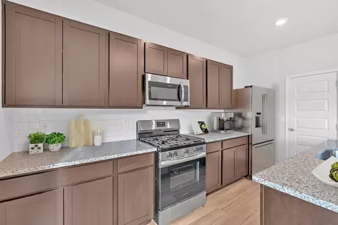 Kitchen - 618 Lovers Lane Rd, Calhoun, GA 30701 photo 1 of 8