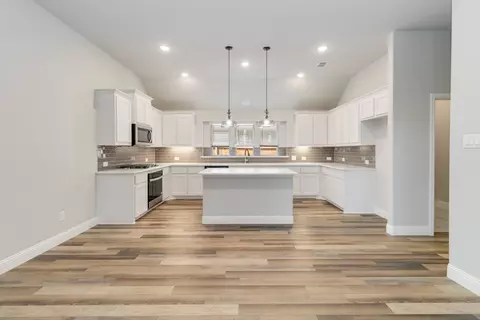1015 Birkdale Dr, Justin, TX 76247