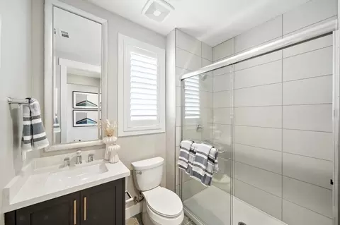 Bath - 1950 Mary Way, Dublin, CA 94568 photo 4 of 11