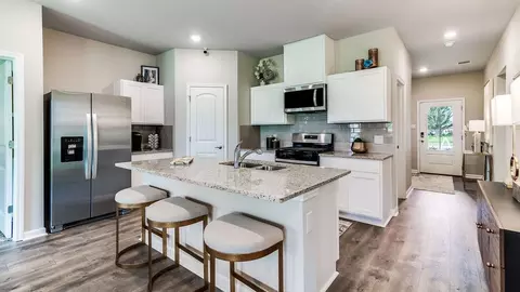 Kitchen - 215 Eagle Heights Dr, Duson, LA 70529 photo 4 of 6