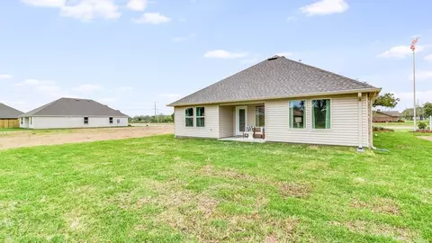 Exterior - 215 Eagle Heights Dr, Duson, LA 70529 photo 3 of 3