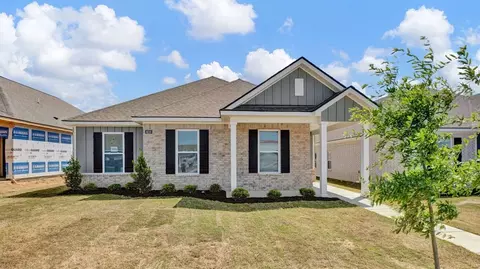 8210 Bankhead Dr, Olive Branch, MS 38654