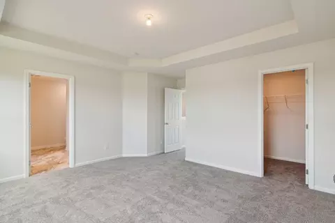 Bedroom - 455 Riverside Dr, Holly, MI 48442 photo 2 of 5
