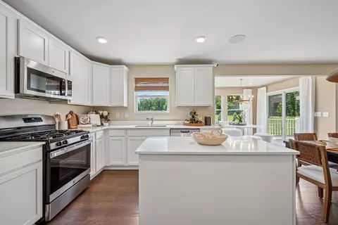 Kitchen - 455 Riverside Dr, Holly, MI 48442 photo 4 of 4