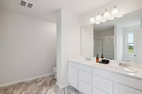 Bath - 455 Riverside Dr, Holly, MI 48442 photo 2 of 4