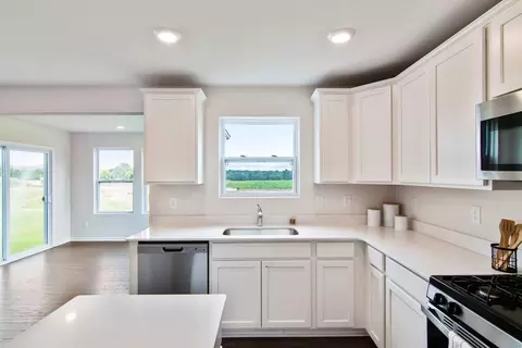 Kitchen - 455 Riverside Dr, Holly, MI 48442 photo 1 of 4