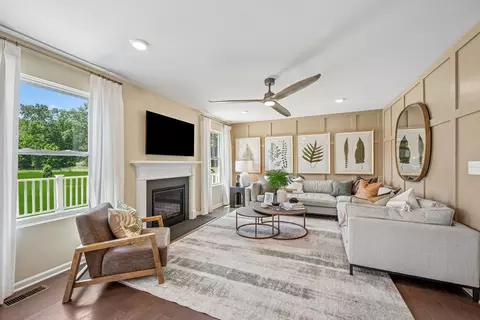 Living - 455 Riverside Dr, Holly, MI 48442 photo 4 of 4