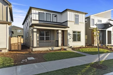8254 SE Orion Ln, Hillsboro, OR 97123