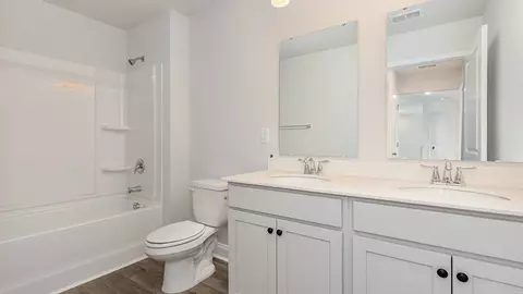 Bath - 154 Bantry Ln, Conway, SC 29526 photo 2 of 2