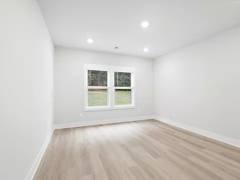 102 Kerwin Ct, Greer, SC 29651