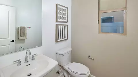 Bath - 125 Dora Way, Oceanside, CA 92057 photo 3 of 8