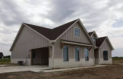 Exterior - 11372 Forest View Ln, Sperry, OK 74073 photo 1 of 11
