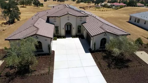 Exterior - 20243 Ventana Hills Dr, Clovis, CA 93619 photo 5 of 5