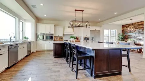 Kitchen - 20243 Ventana Hills Dr, Clovis, CA 93619 photo 3 of 4