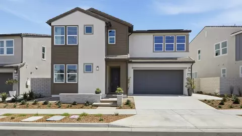 Exterior - 28007 Plateau Ter, Valencia, CA 91355 photo 3 of 5