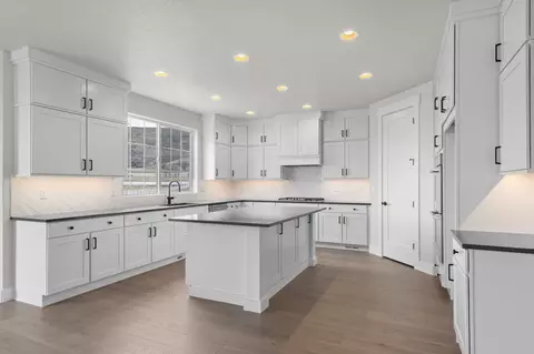 Kitchen - 11629 Engelmann Dr, Draper, UT 84020 photo 1 of 4