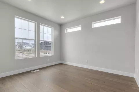 Living - 11629 Engelmann Dr, Draper, UT 84020 photo 1 of 4