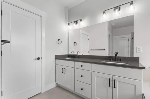 Bath - 11629 Engelmann Dr, Draper, UT 84020 photo 2 of 7