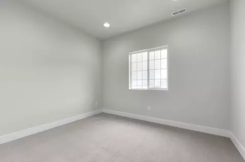 Bedroom - 11629 Engelmann Dr, Draper, UT 84020 photo 1 of 7