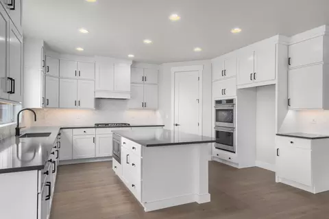 Kitchen - 11629 Engelmann Dr, Draper, UT 84020 photo 2 of 4