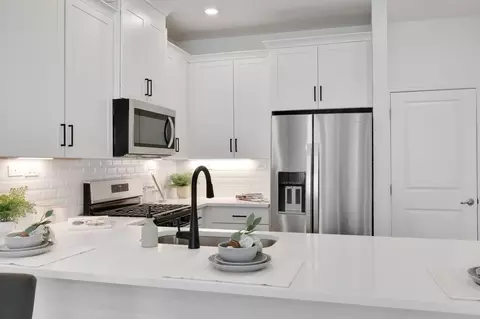 Kitchen - 182 Brook Forest Dr, Saint Augustine, FL 32092 photo 5 of 12