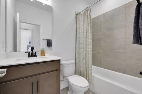 Bath - 182 Brook Forest Dr, Saint Augustine, FL 32092 photo 3 of 3