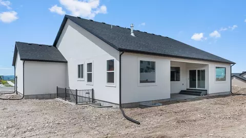 Exterior - 1346 N 1275 E #12, Logan, UT 84341 photo 6 of 14