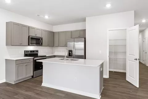 Kitchen - 169 Squires Run Ln, Richlands, NC 28574 photo 1 of 8