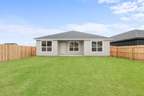 Exterior - 208 Gus Loop, Georgetown, TX 78626 photo 6 of 7