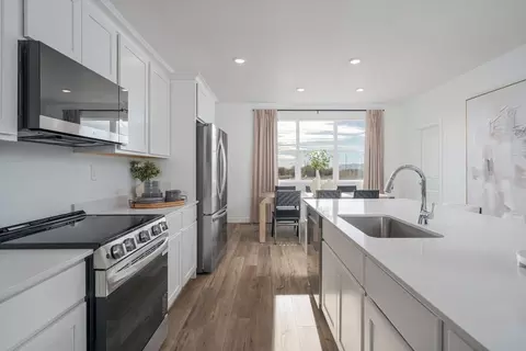 Kitchen - 1101 W 480 S, American Fork, UT 84003 photo 4 of 6