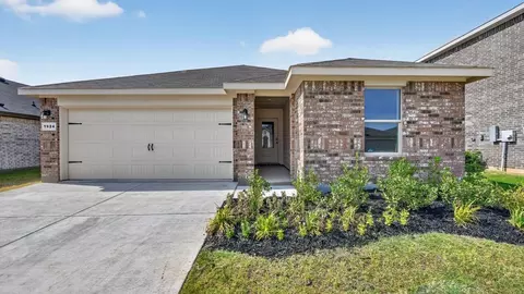1924 Cherokee Ln, Cleburne, TX 76033