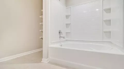 Bath - 119 Cane Run Ct, Duson, LA 70529 photo 2 of 10