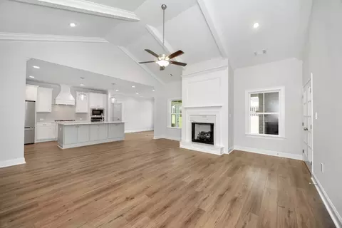 Living - 127 Laurel Branch Dr, Dothan, AL 36305 photo 2 of 3