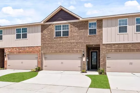 Exterior - 766 Carson Ln, Pilot Point, TX 76258 photo 2 of 6