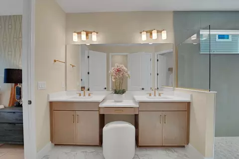 Bath - 4399 Firefly Ln, Saint Cloud, FL 34772 photo 3 of 4