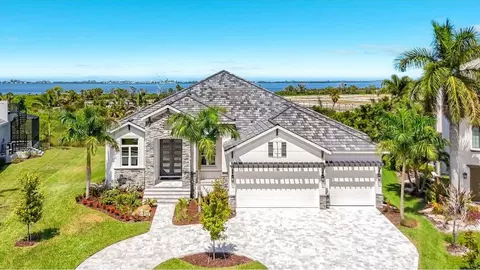 6264 Champions Row St, Bradenton, FL 34210