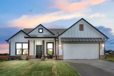 Exterior - 31042 E 65th Pl S, Broken Arrow, OK 74014 photo 3 of 19