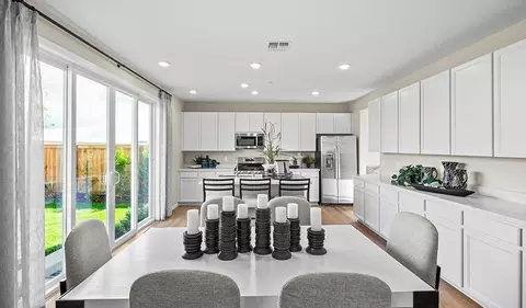 Dining - 3572 Spangle Way, Lincoln, CA 95648 photo 2 of 3