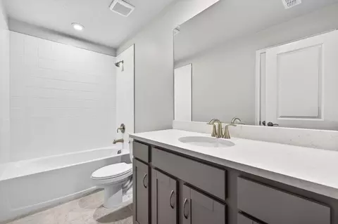 Bath - 9175 Aurelia Ave, Parrish, FL 34219 photo 2 of 2